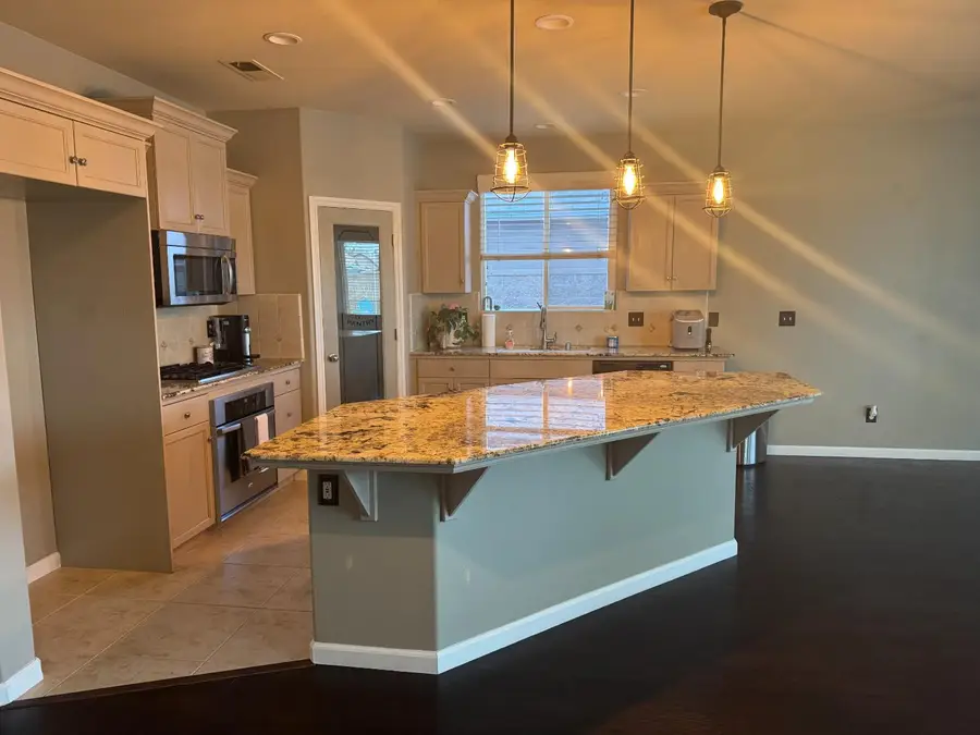 3237 Bellaire Avenue, Clovis, CA 93619 - Image #3