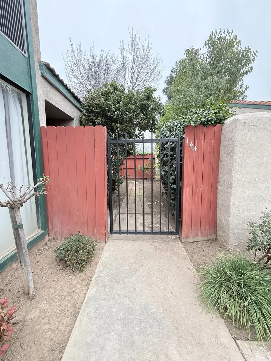 5965 E Shields Avenue #144, Fresno, CA 93727 - Image #2