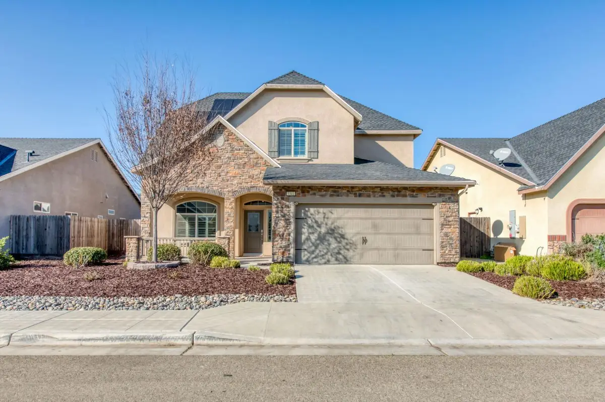 3341 N Pearwood Avenue, Fresno, CA 93727 - Image #1
