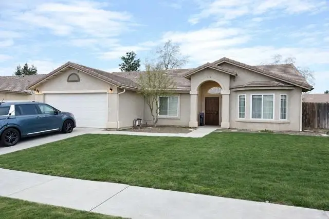 443 S Park Avenue, Kerman, CA 93630 - Image #1
