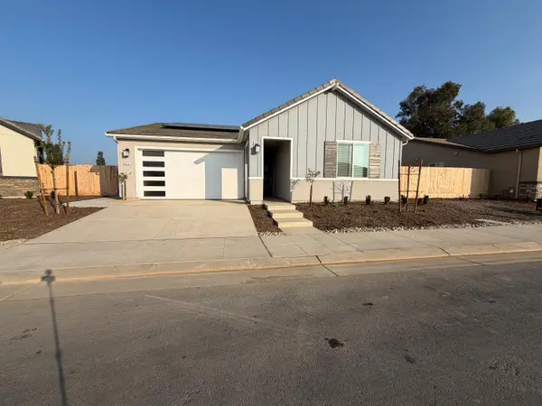 2173 N Renn Avenue, Clovis, CA 93619