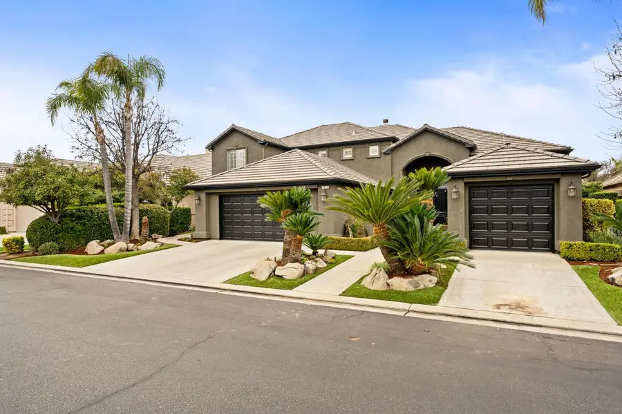 1674 E Shadow Glen Drive, Fresno, CA 93730 - Image #2