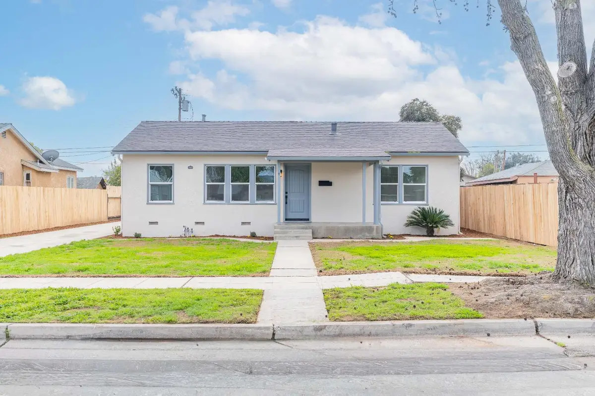 3548 E Lamona Avenue, Fresno, CA 93703 - Image #1