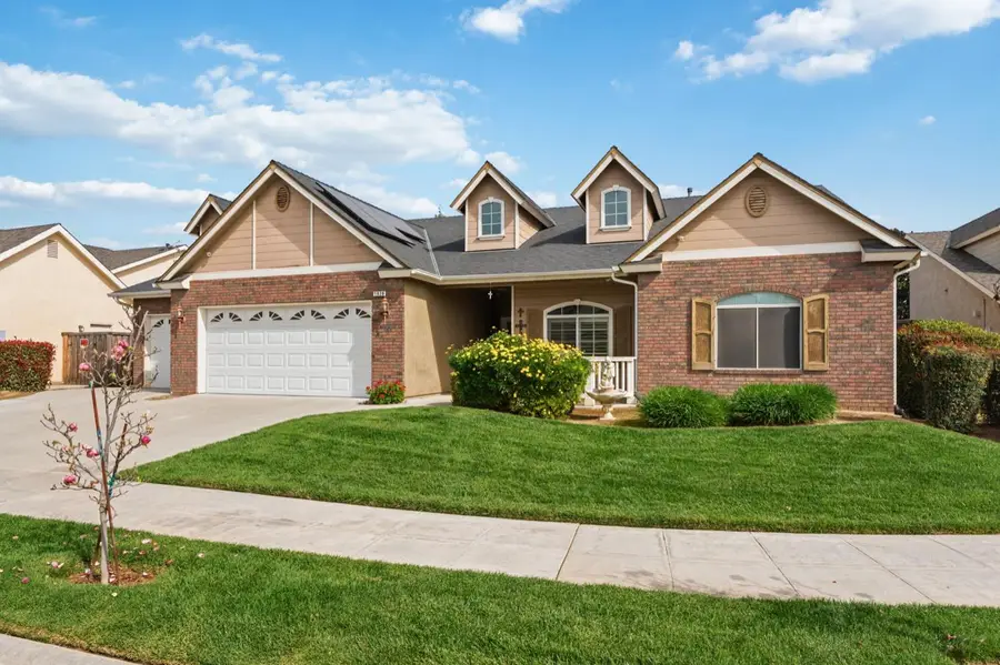 1929 N Harvard Avenue, Clovis, CA 93619 - #3