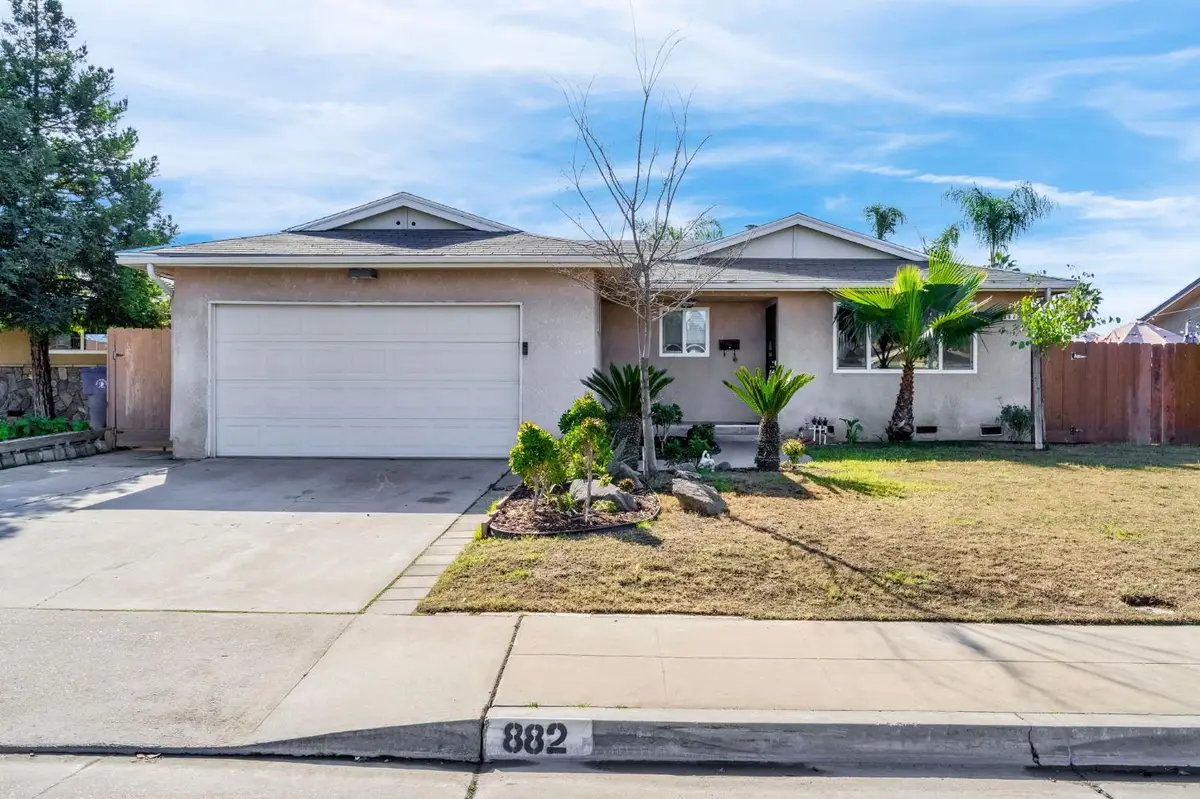 882 W National Avenue, Clovis, CA 93612 - #1