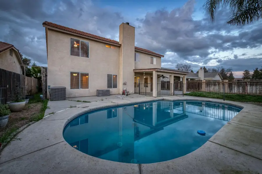 5233 W Browning Avenue, Fresno, CA 93722 - #2