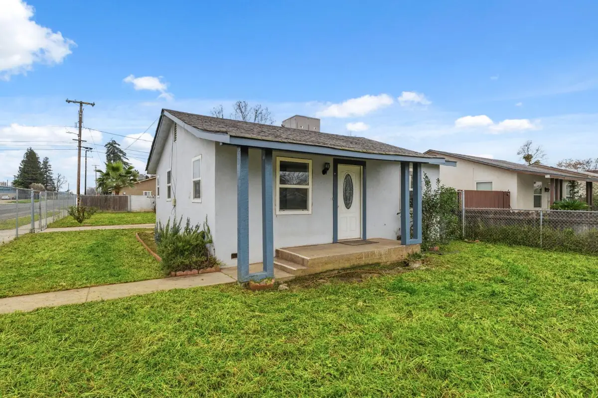 103 W Alluvial Avenue, Pinedale, CA 93650 - #1