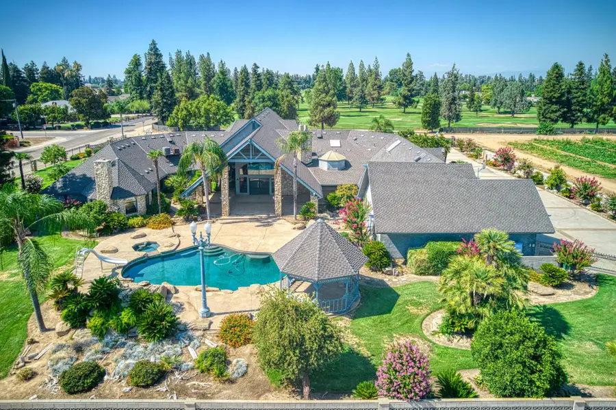 424 N De Wolf Avenue, Fresno, CA 93737 - #2