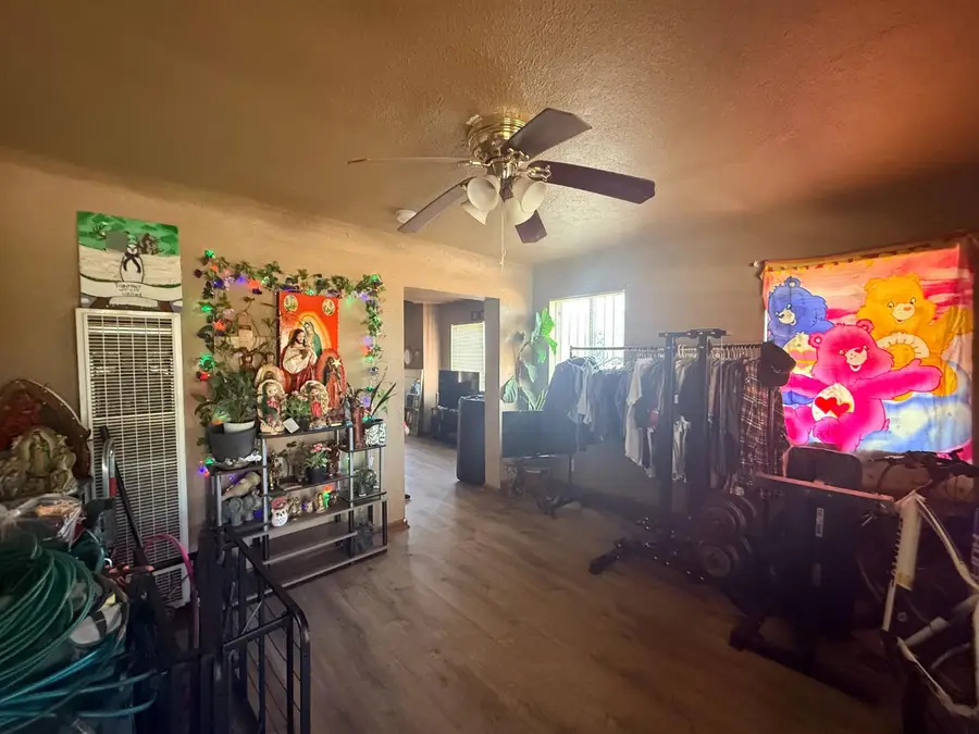 3028 E Grant Avenue, Fresno, CA 93701 - #3