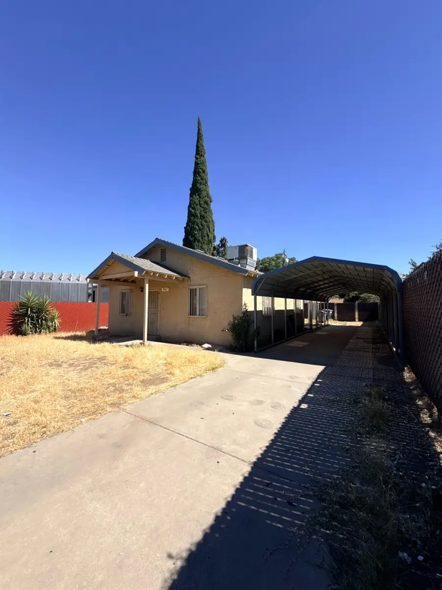4062 E Church Avenue, Fresno, CA 93725 - #2