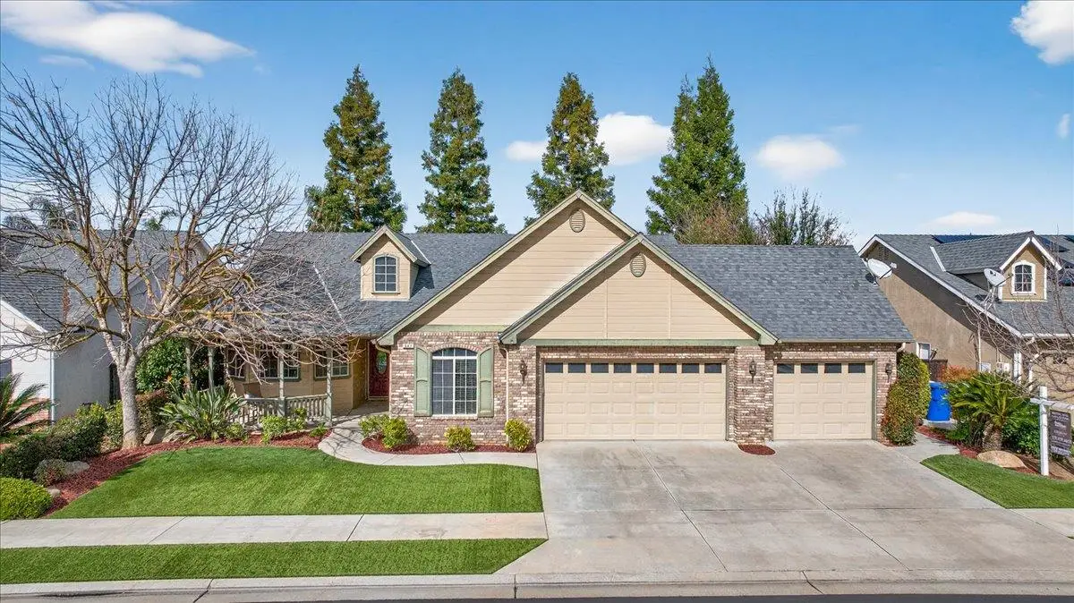 647 Moody Avenue, Clovis, CA 93619 - #1