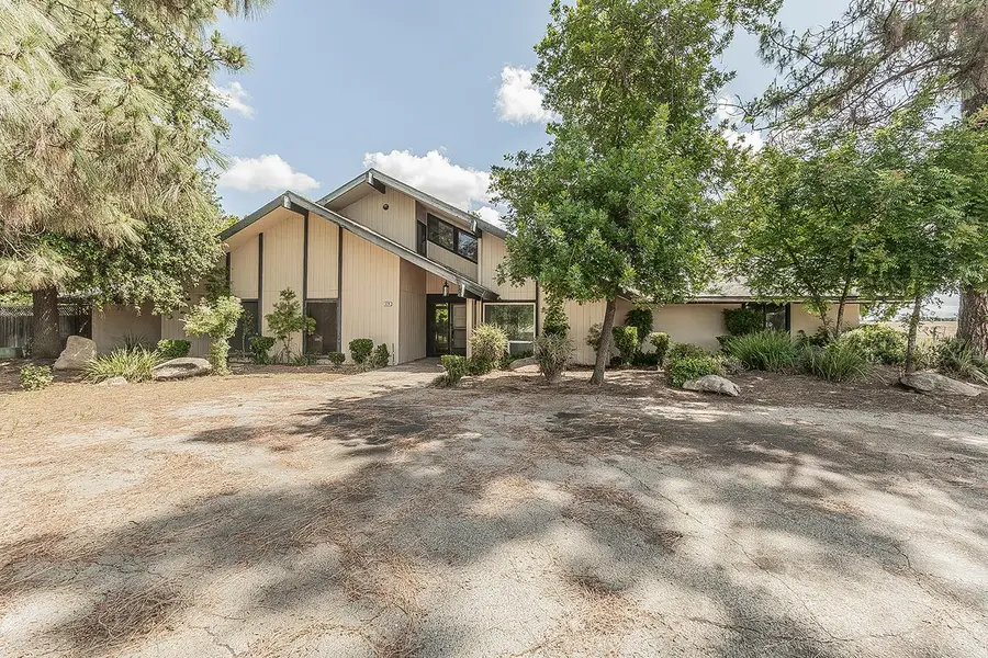 5276 Poinsetta Avenue, Clovis, CA 93619 - #2