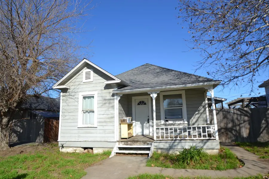 430 W Bush Street, Lemoore, CA 93245 - #2