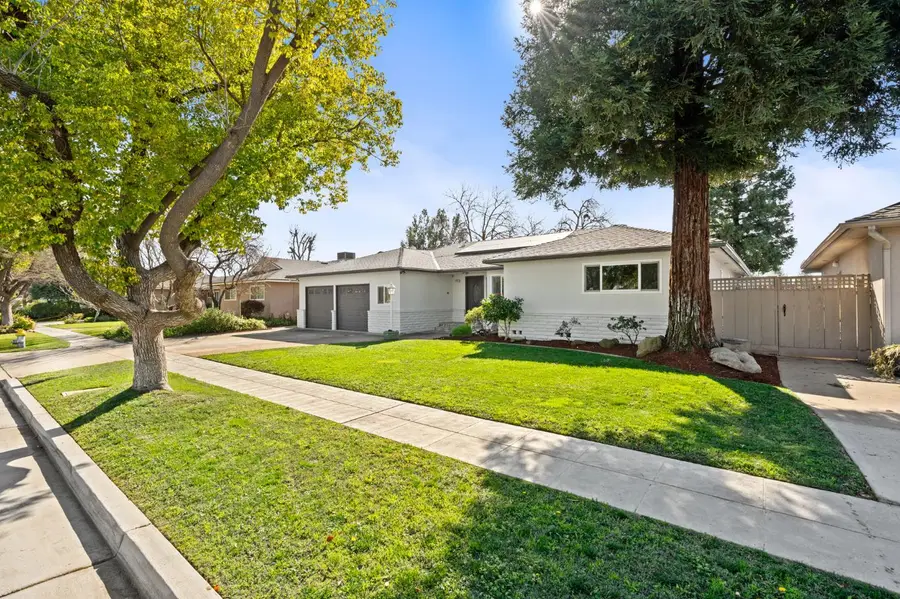 1711 E Stuart Avenue, Fresno, CA 93710 - #3