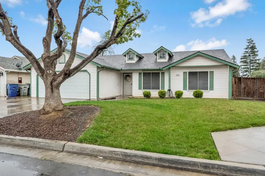 2273 N Mitre Ave, Fresno, CA 93722 - #2