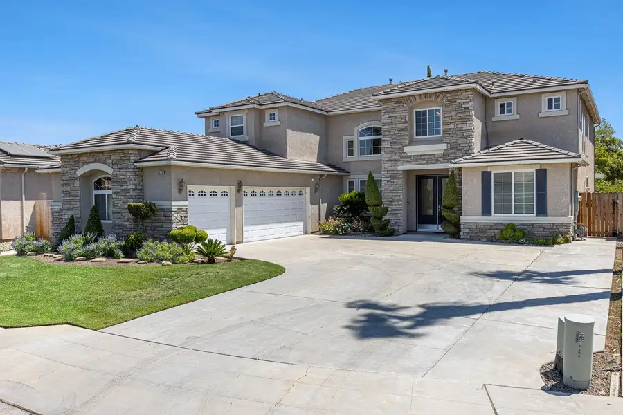 8420 N Ann Avenue, Fresno, CA 93720 - #3