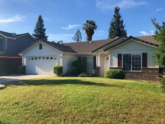 524 W Russell Avenue, Visalia, CA 93277 - #3