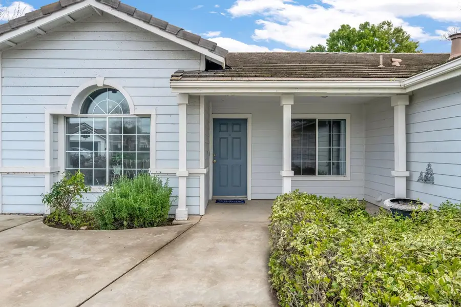 2746 Beverly Avenue, Clovis, CA 93611 - #3