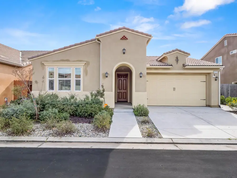 2318 Lombard Lane, Clovis, CA 93619 - #2