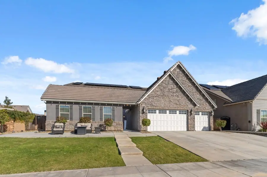 785 Ponderosa Way W, Madera, CA 93636 - #2