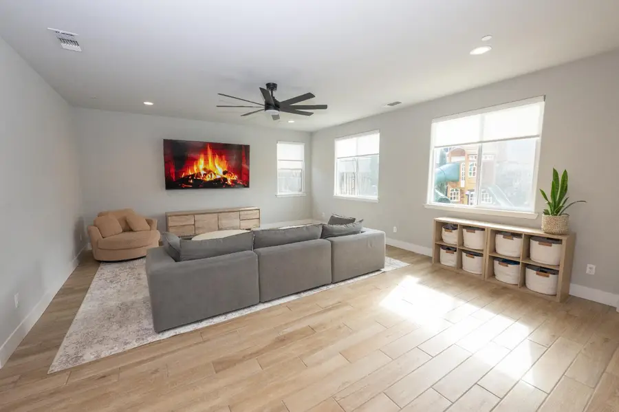 3970 Mitchell Avenue, Clovis, CA 93619 - #3