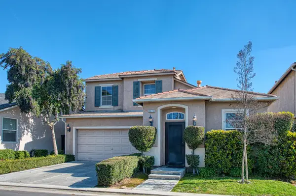 5674 N Lemon Tree Lane, Fresno, CA 93722