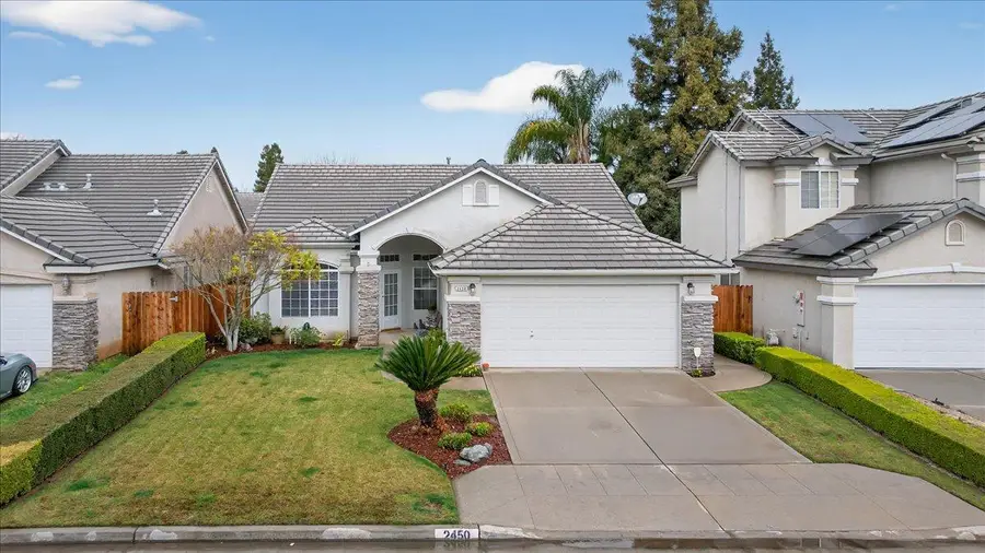 2450 E Fox Glen Avenue, Fresno, CA 93730 - #2