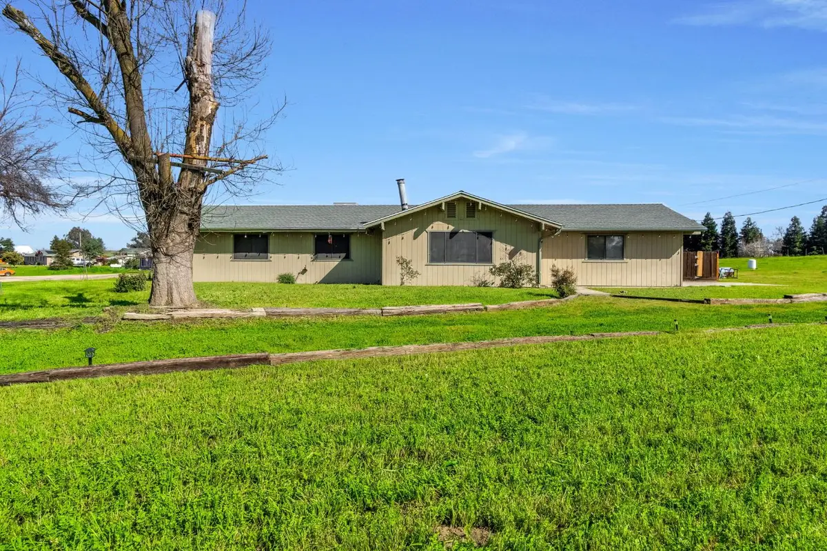 37055 Avenue 17 1/2, Madera, CA 93636 - #1