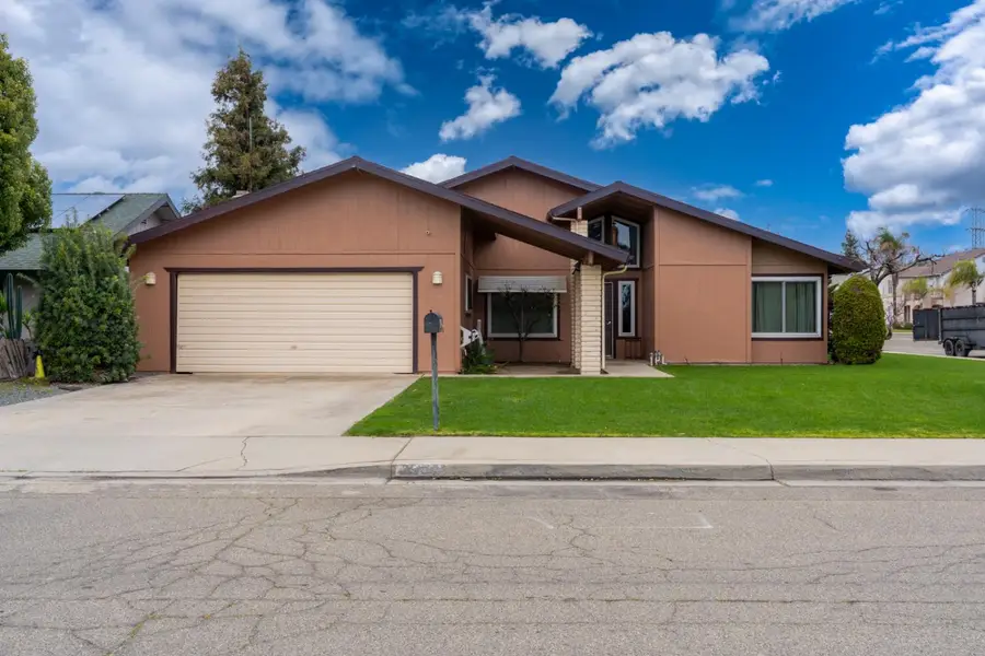 1340 Lewis Street, Selma, CA 93662 - #2