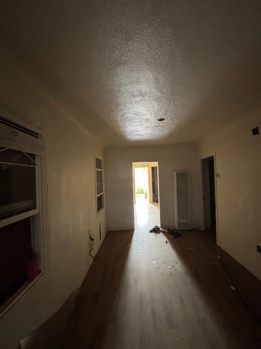 2044 E Tyler Avenue, Fresno, CA 93701 - #3