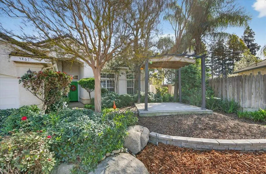 5461 W Everett Avenue, Fresno, CA 93722 - #2