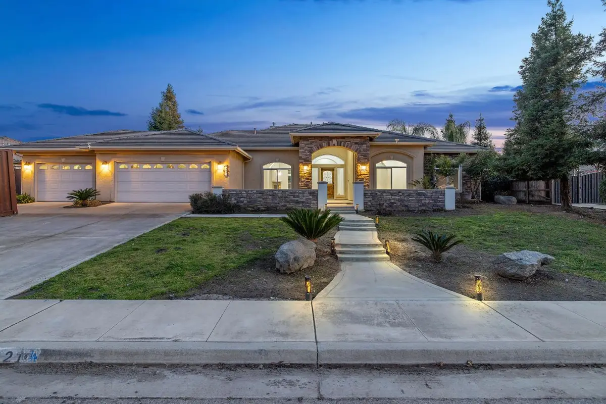 4421 E Douglas Avenue, Visalia, CA 93292 - #1