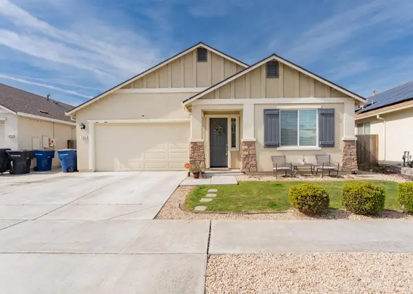 1412 Greenbrier Drive, Hanford, CA 93230