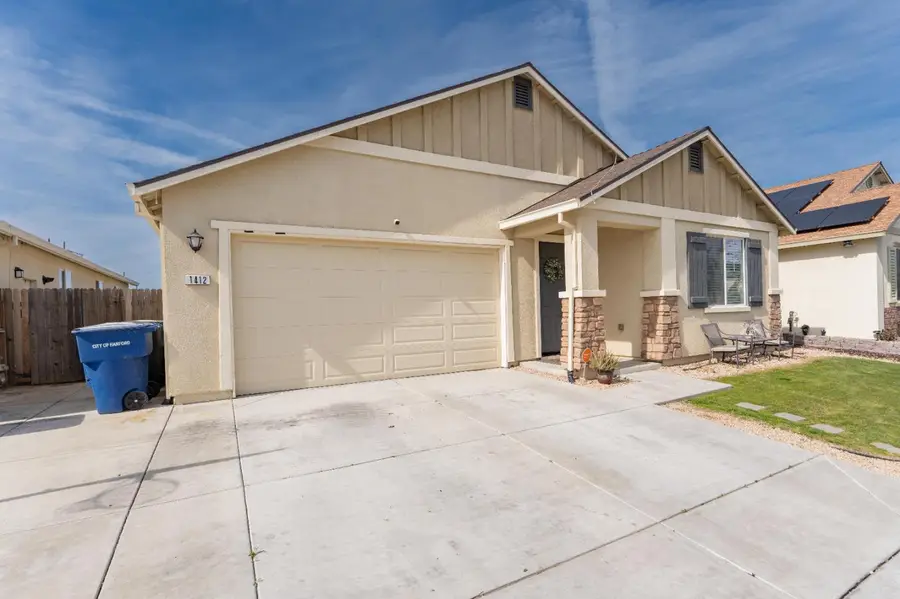 1412 Greenbrier Drive, Hanford, CA 93230 - #2