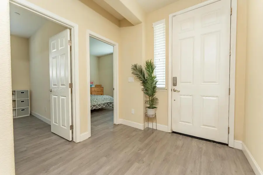 1412 Greenbrier Drive, Hanford, CA 93230 - #3