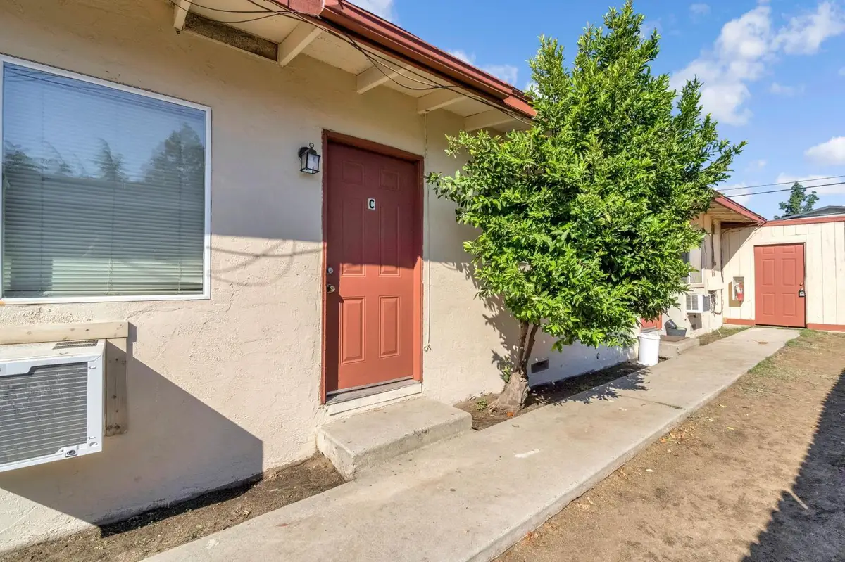 1409 E Cambridge #C & D, Fresno, CA 93704 - #1