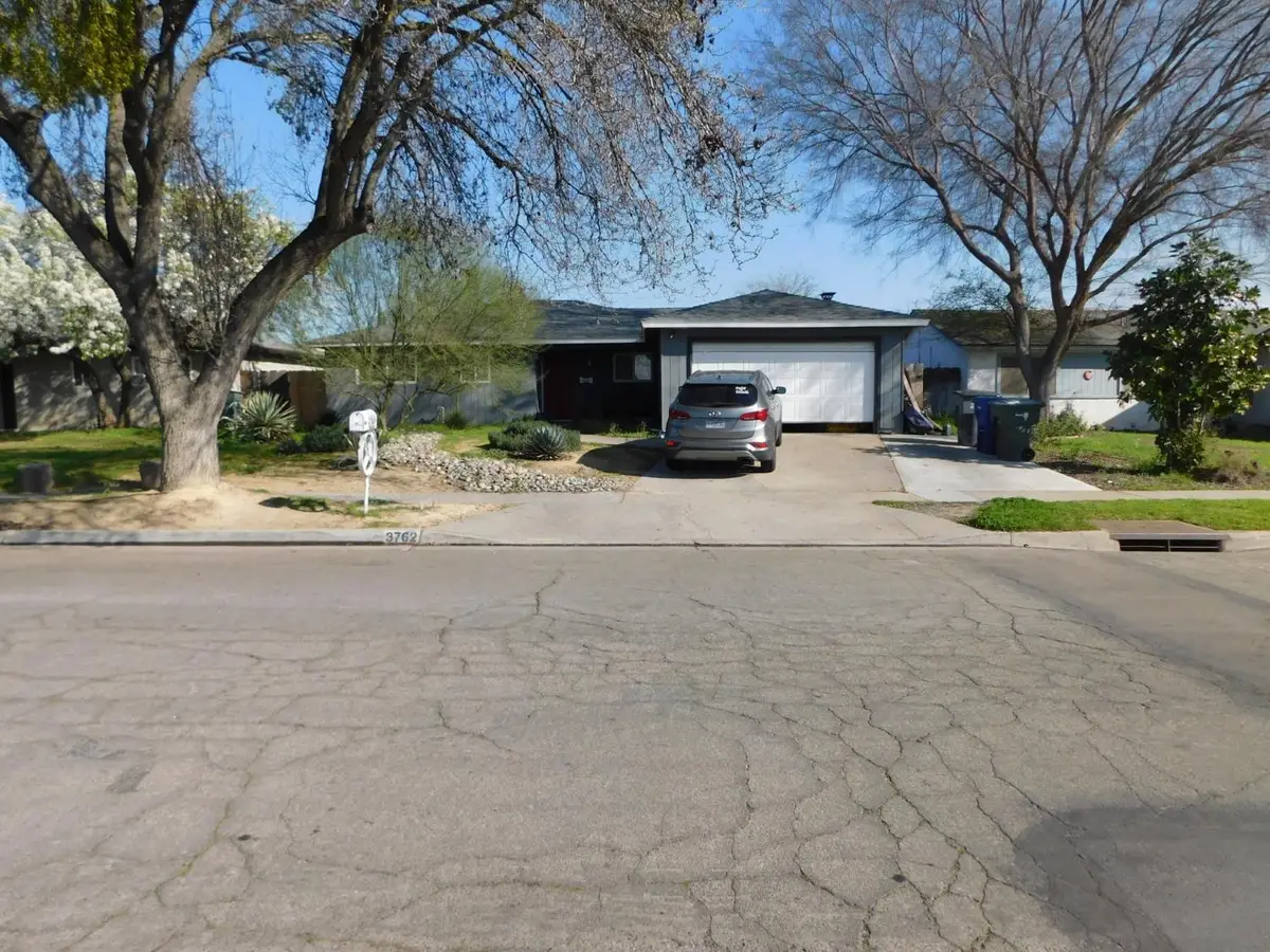 3762 N Claremont Avenue N, Fresno, CA 93727 - #1