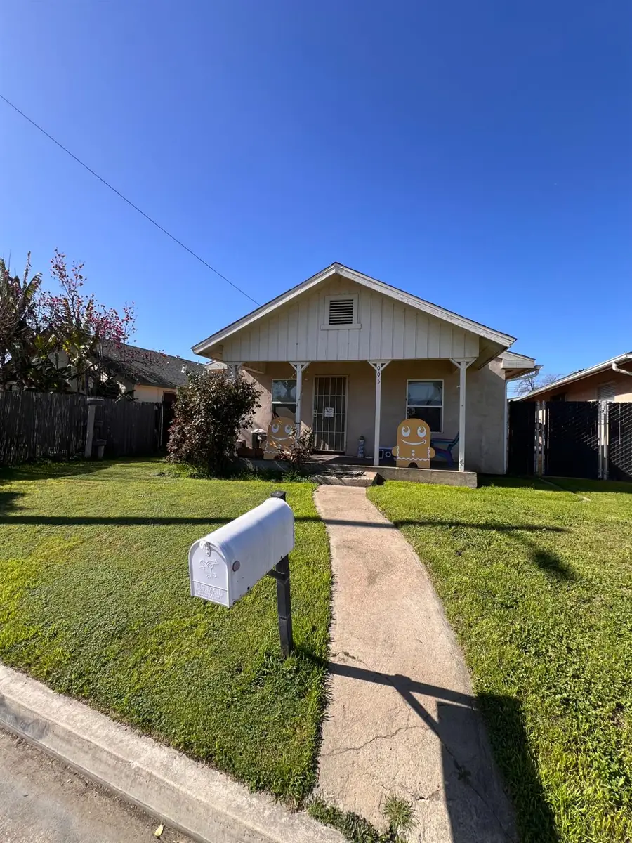 995 S Hope Avenue, Reedley, CA 93654 - #3