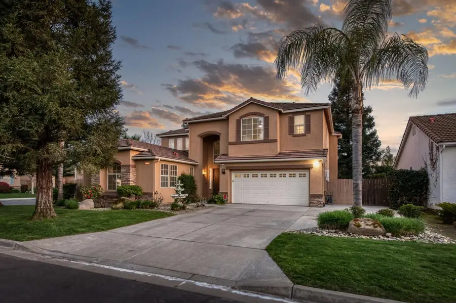 2707 E Omaha Avenue, Fresno, CA 93720 - #3