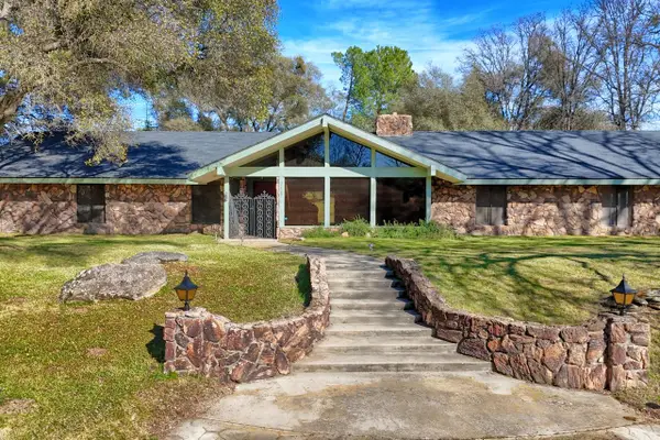 31729 Cherokee Road, Coarsegold, CA 93614