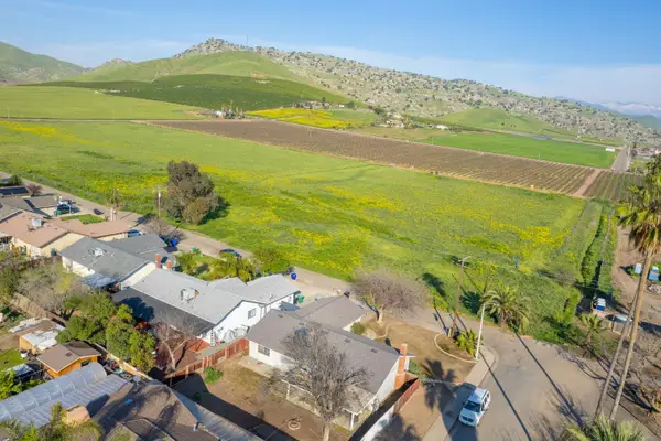 221 N Hillcrest Street, Porterville, CA 93257