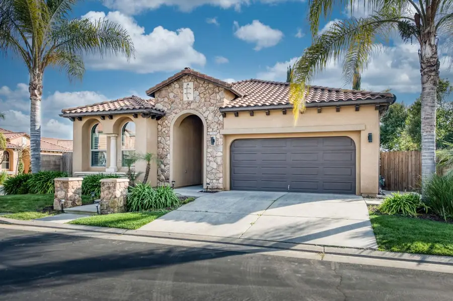 1563 E Via Mirasol Lane, Fresno, CA 93730 - #3