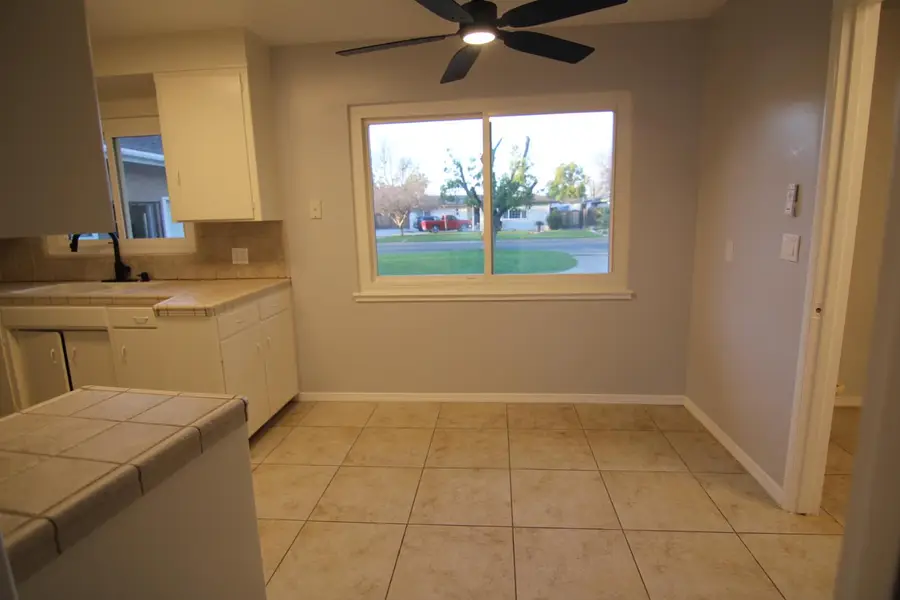 567 E Keats Avenue, Fresno, CA 93710 - #3