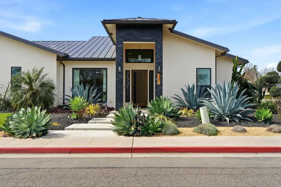 2191 N Linwood Street, Visalia, CA 93291 - #3