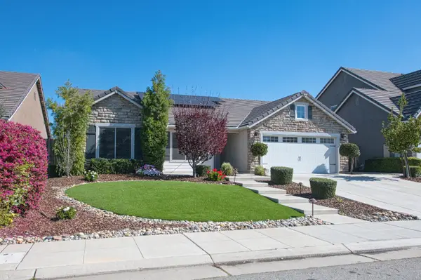 493 S Crescent Lane, Madera, CA 93636