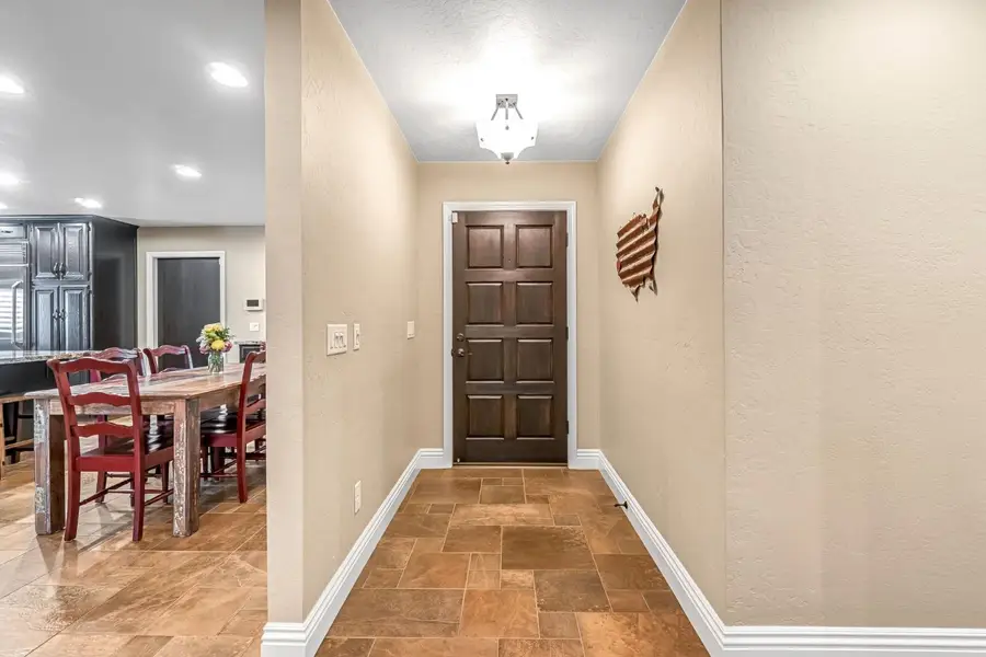 505 Ash Street, Lemoore, CA 93245 - #3