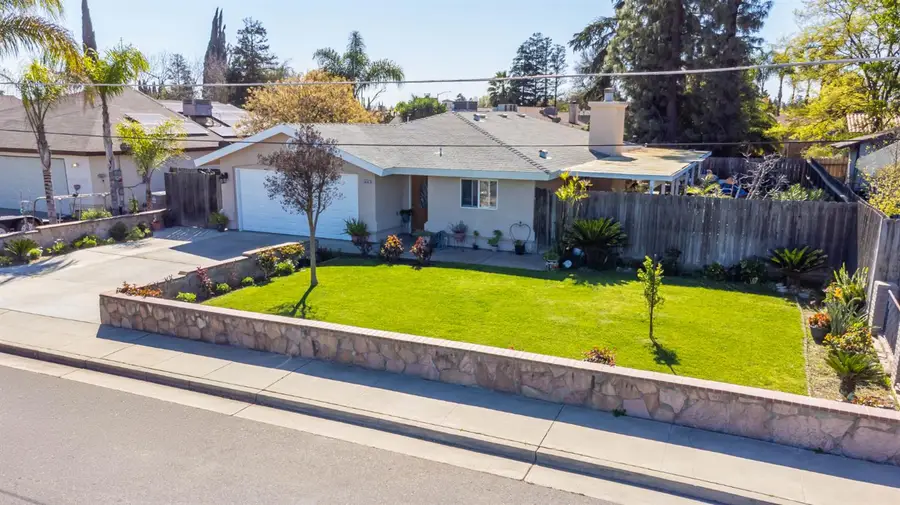 15481 W Middleton Avenue, Kerman, CA 93630 - #3