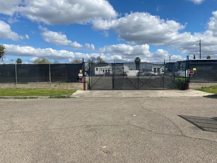 1206 N Effie Street, Fresno, CA 93703 - #2