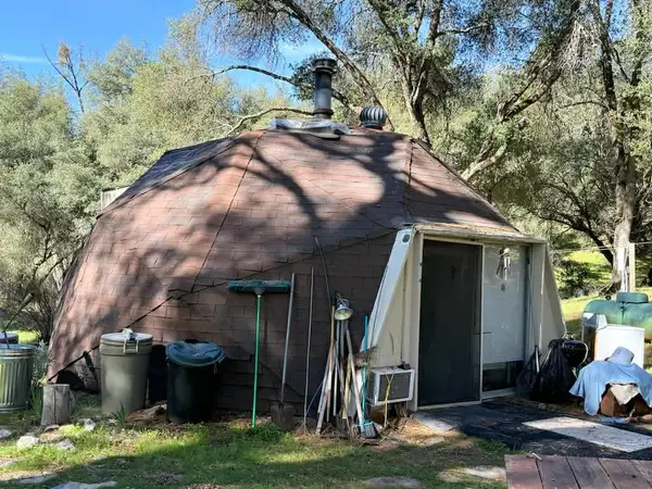 5626 Sherlock Road, Midpines, CA 95345