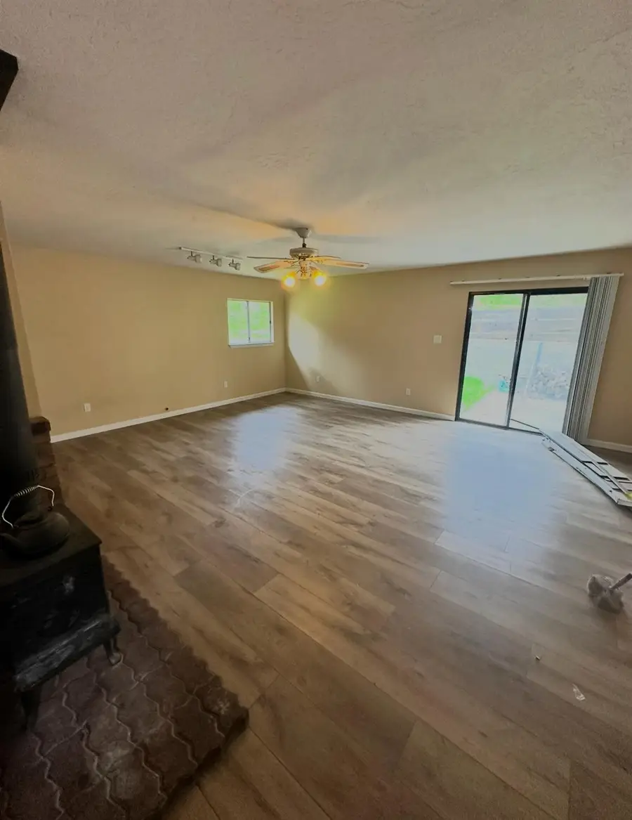 42912 Country Club Drive E, Oakhurst, CA 93644 - #3